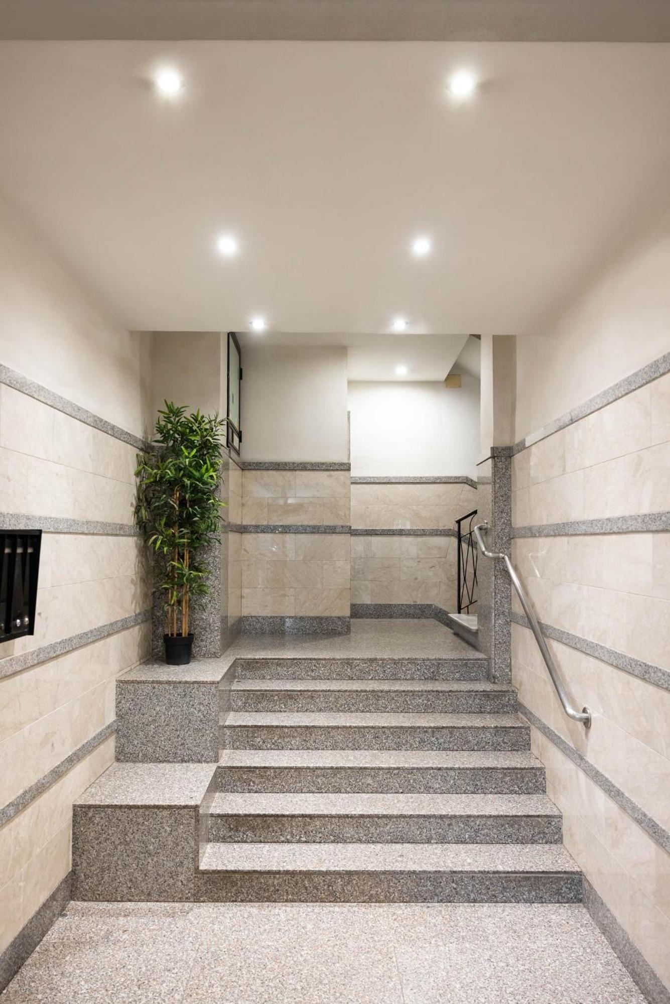 Casa Dei Visionari - Mare Apartment Bari Ngoại thất bức ảnh