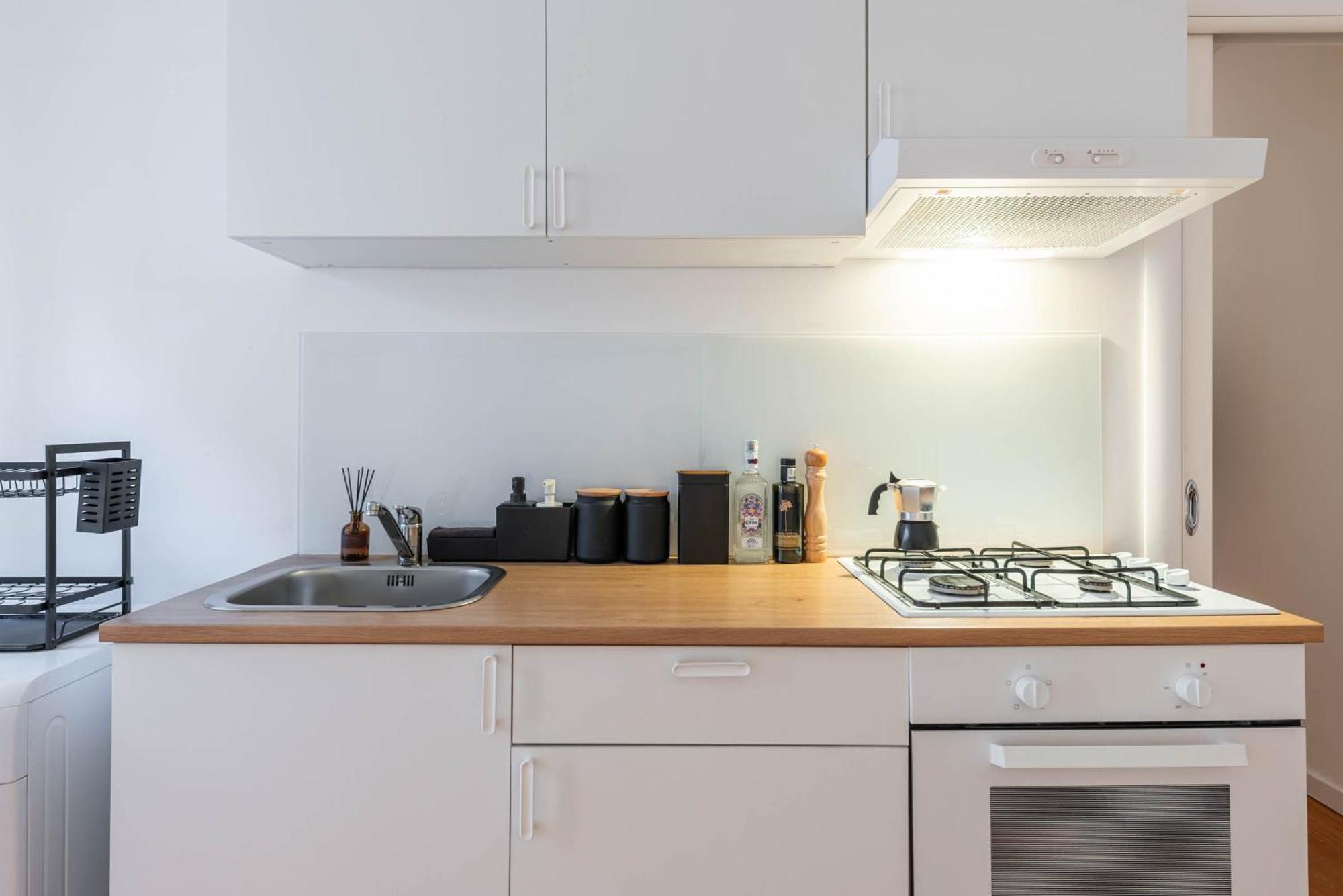 Casa Dei Visionari - Mare Apartment Bari Ngoại thất bức ảnh