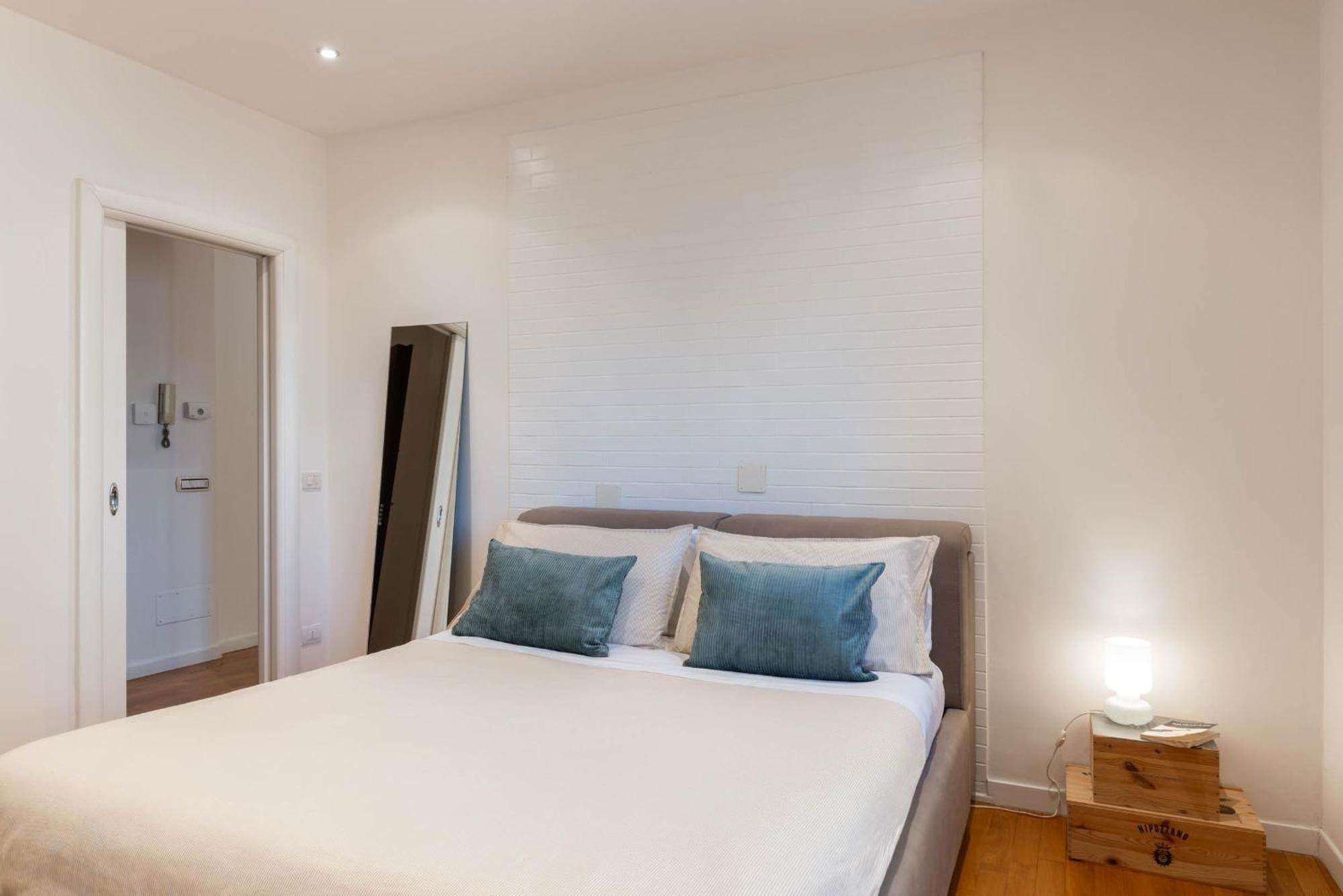 Casa Dei Visionari - Mare Apartment Bari Ngoại thất bức ảnh